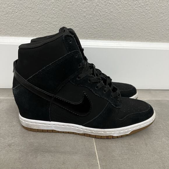 Nike Dunk Sky Hi Essential Womens 8.5 Hidden Wedge Suede Black Gum Bottom Shoes - Picture 1 of 6